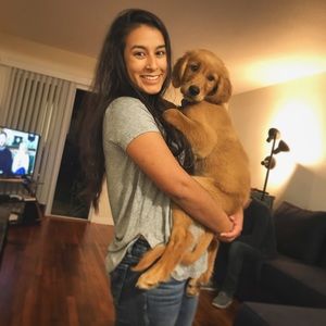 Meet your Posher, Estefani